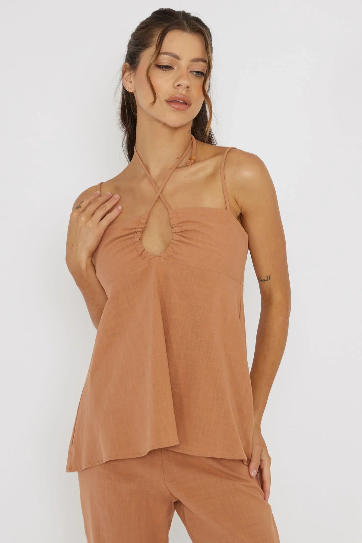 Freestyle Neck Tie Top Sand