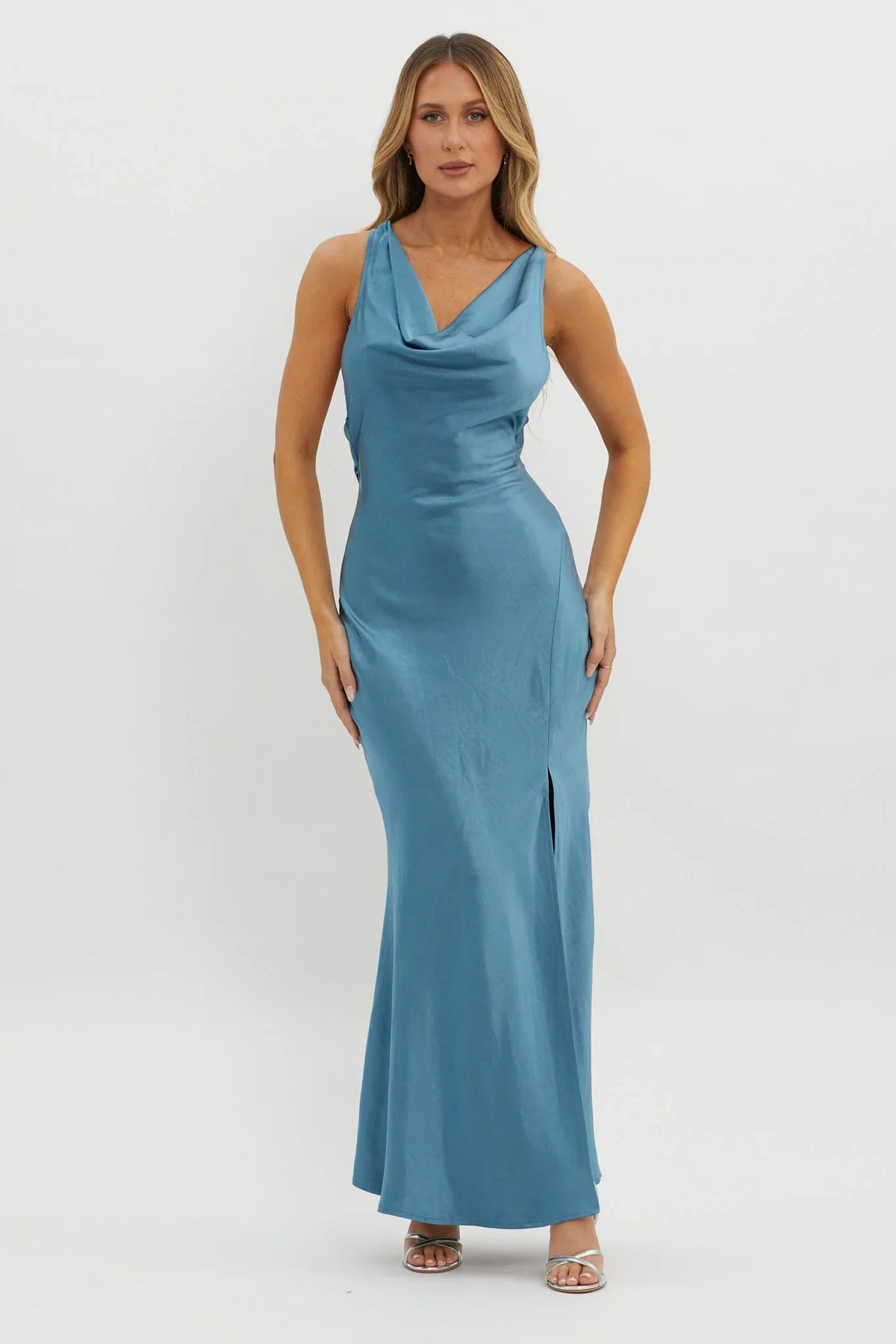 Gwendelynn Floral Back Strap Dress Blue