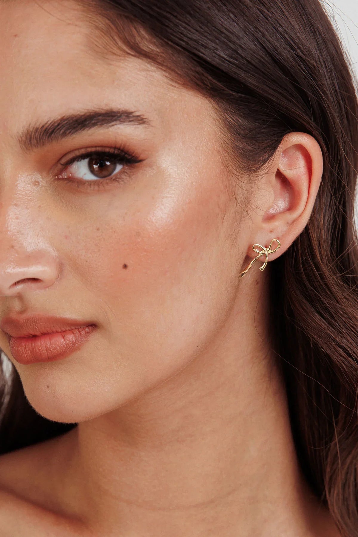 Becca Small Bow Earrings Gold