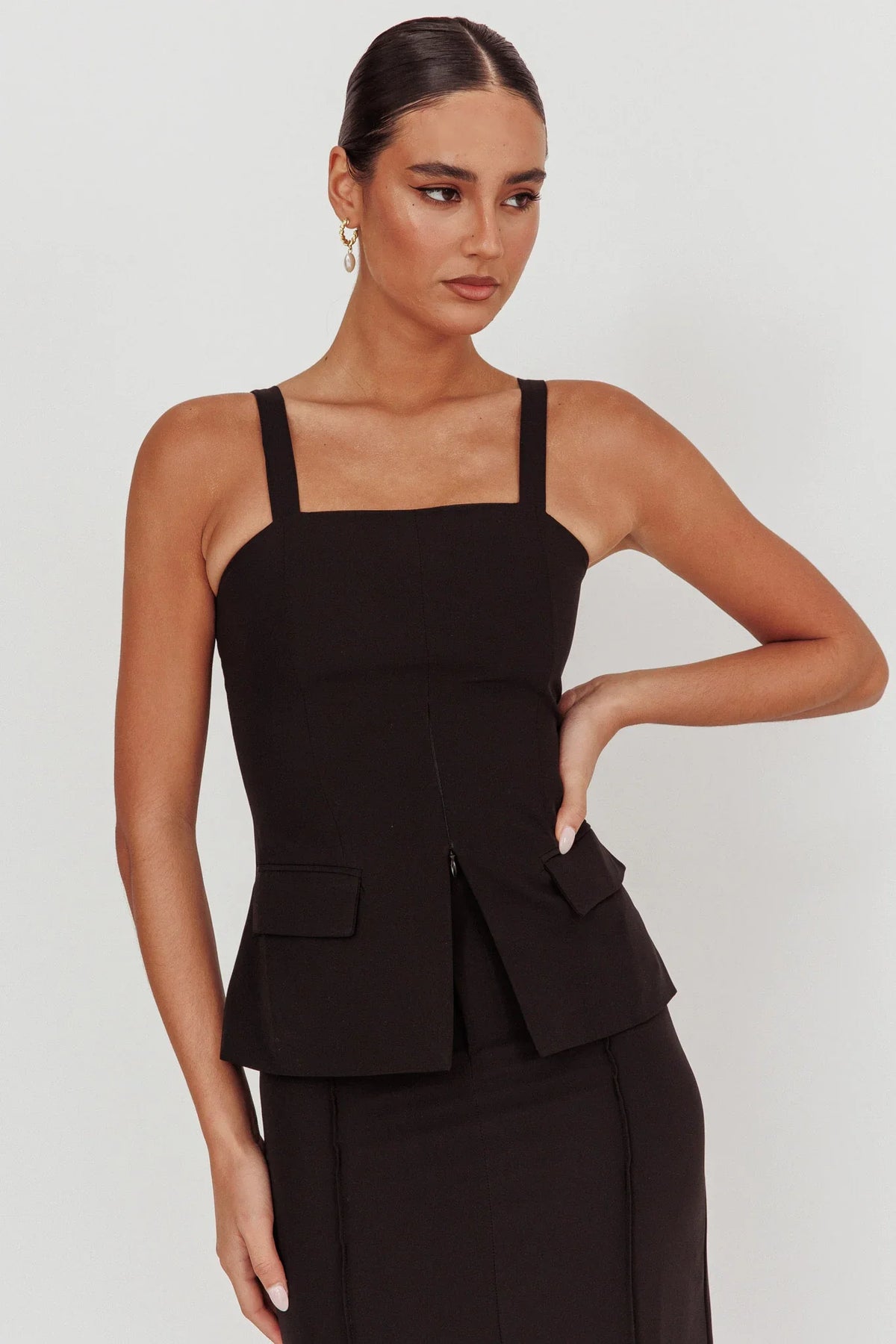 Like I Do Front Zip Sleeveless Top Black
