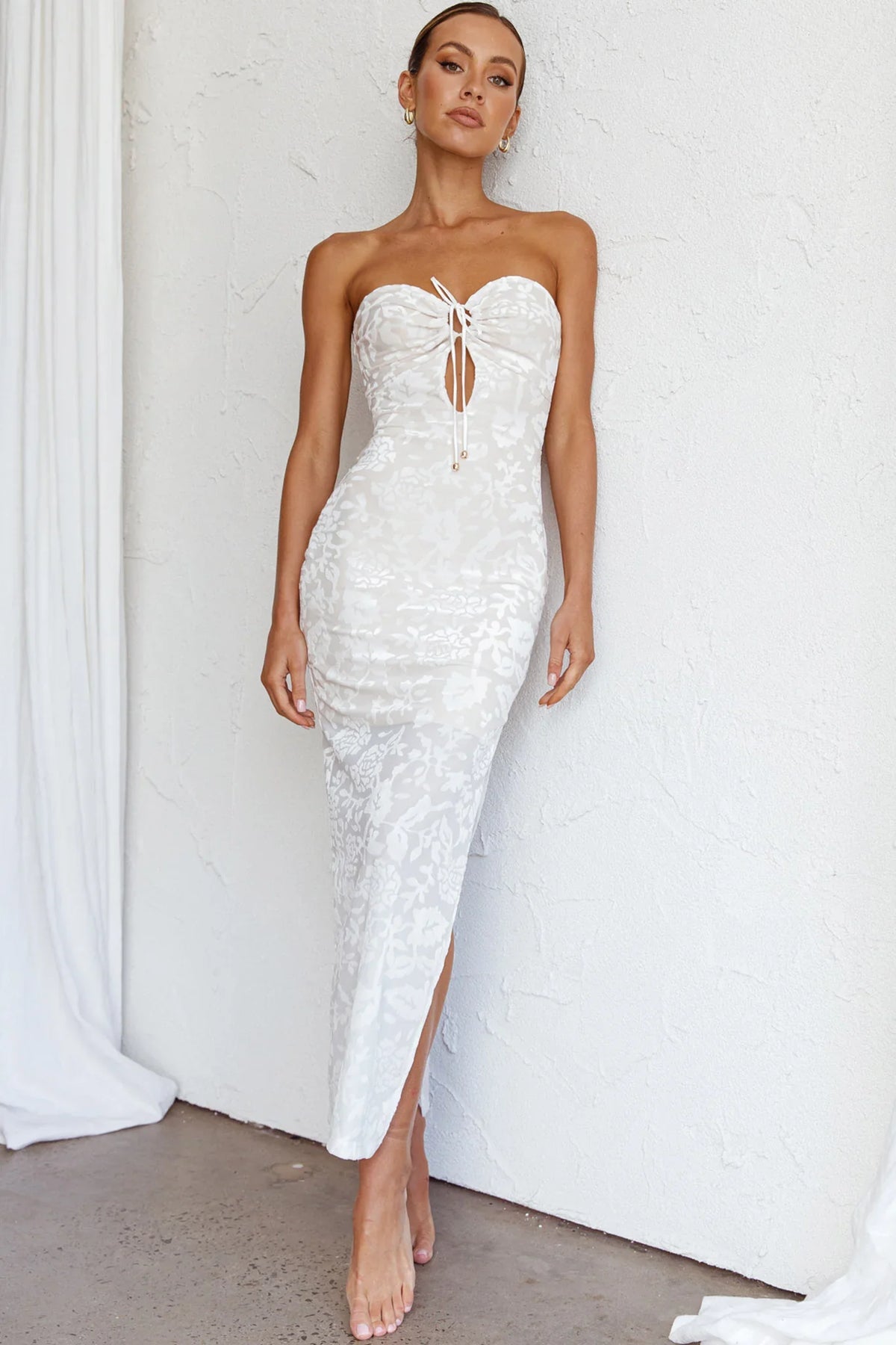 Sing To Me Keyhole Bodice Midi Dress White