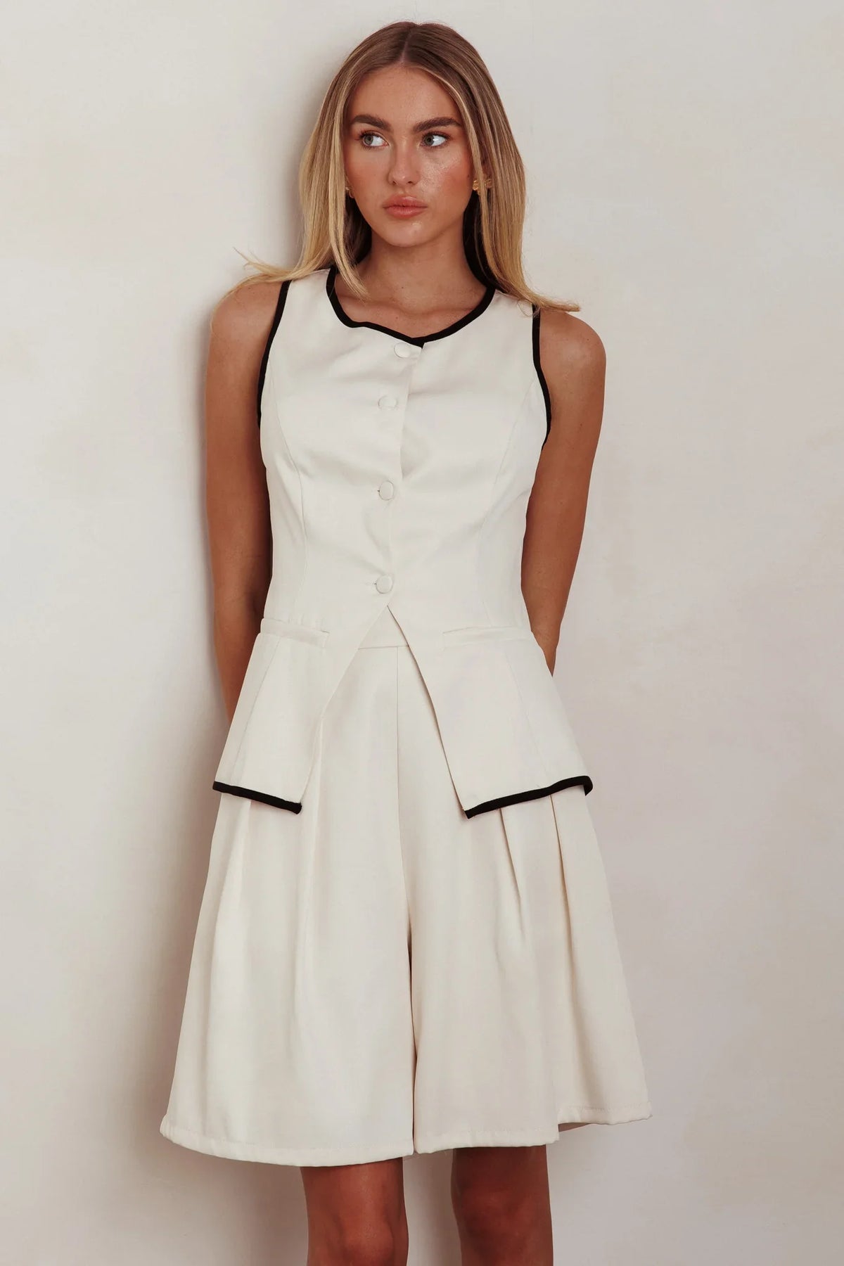 Janna Wide Leg Shorts Oat