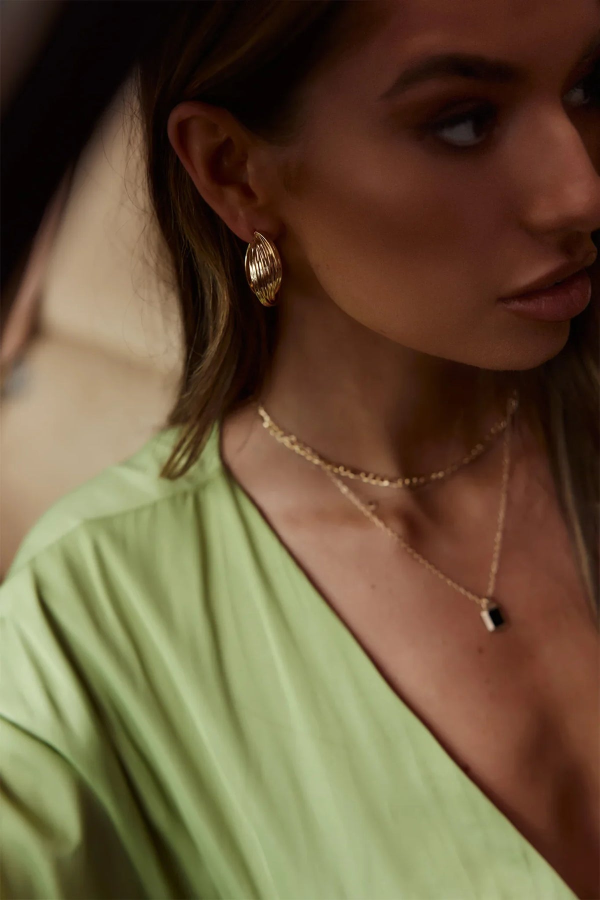 Celia Twist Hoop Earrings Gold