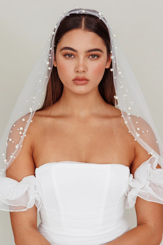 Violette Pearl Accent Veil White