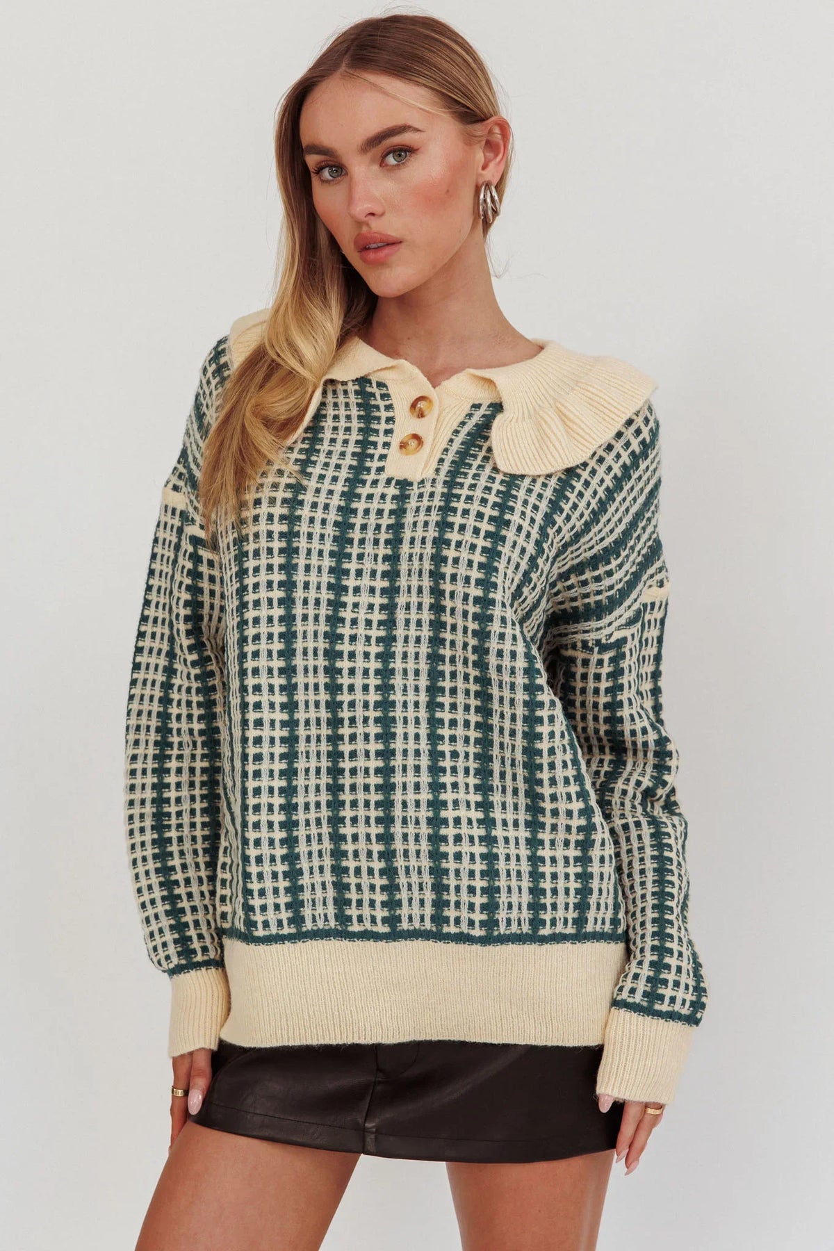 Rewrite Quarter Button Knit Sweater Emerald