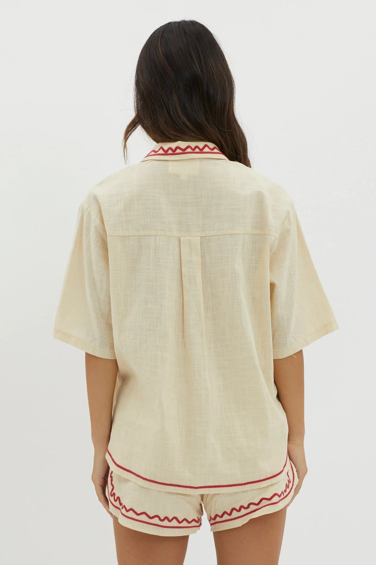 On Vacay Elastic Waist Shorts Embroidered Beige