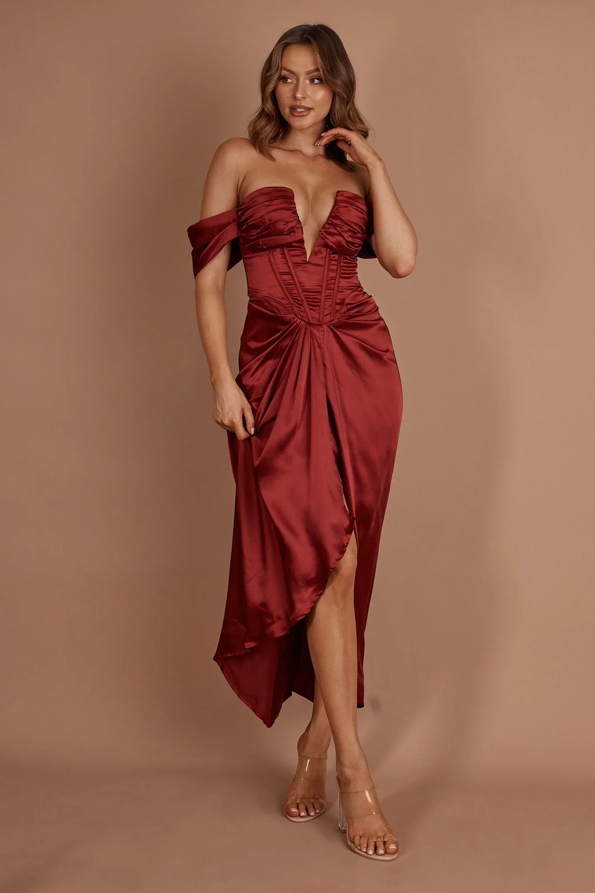 Mariesa Plunging Neckline Dress Red