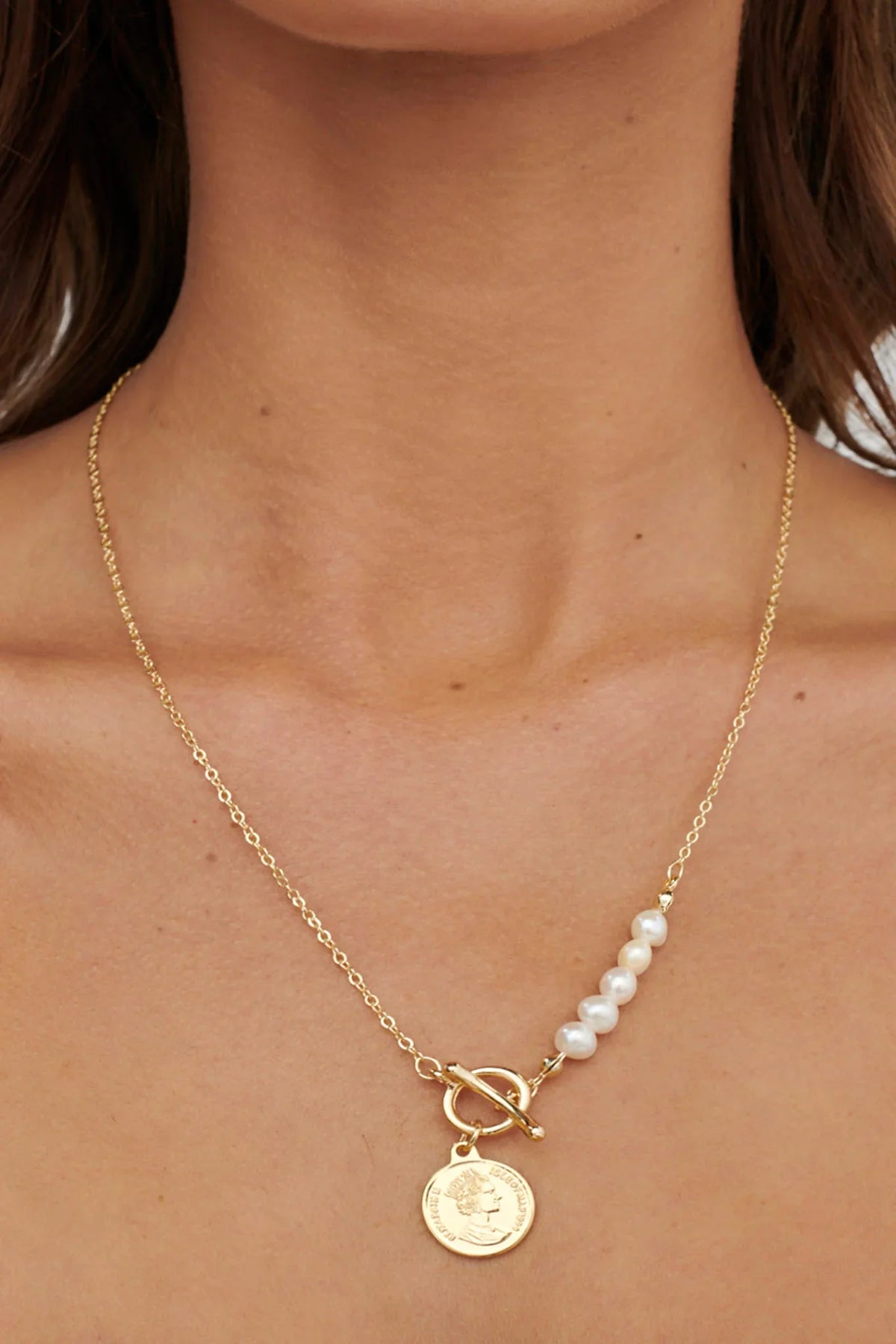 Marissa Pearl & Pendant Necklace Gold