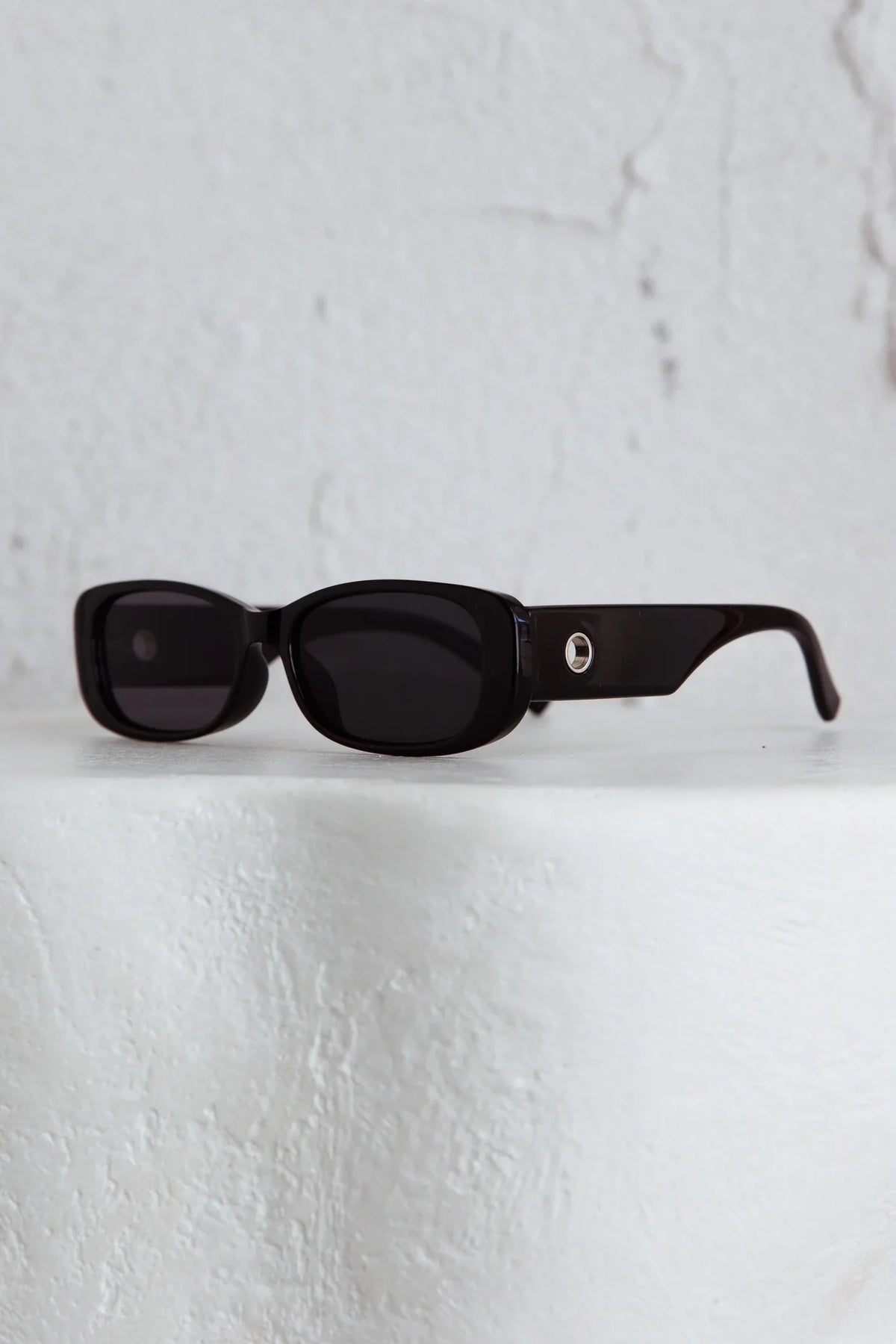 Eola Retro Sunglasses Black