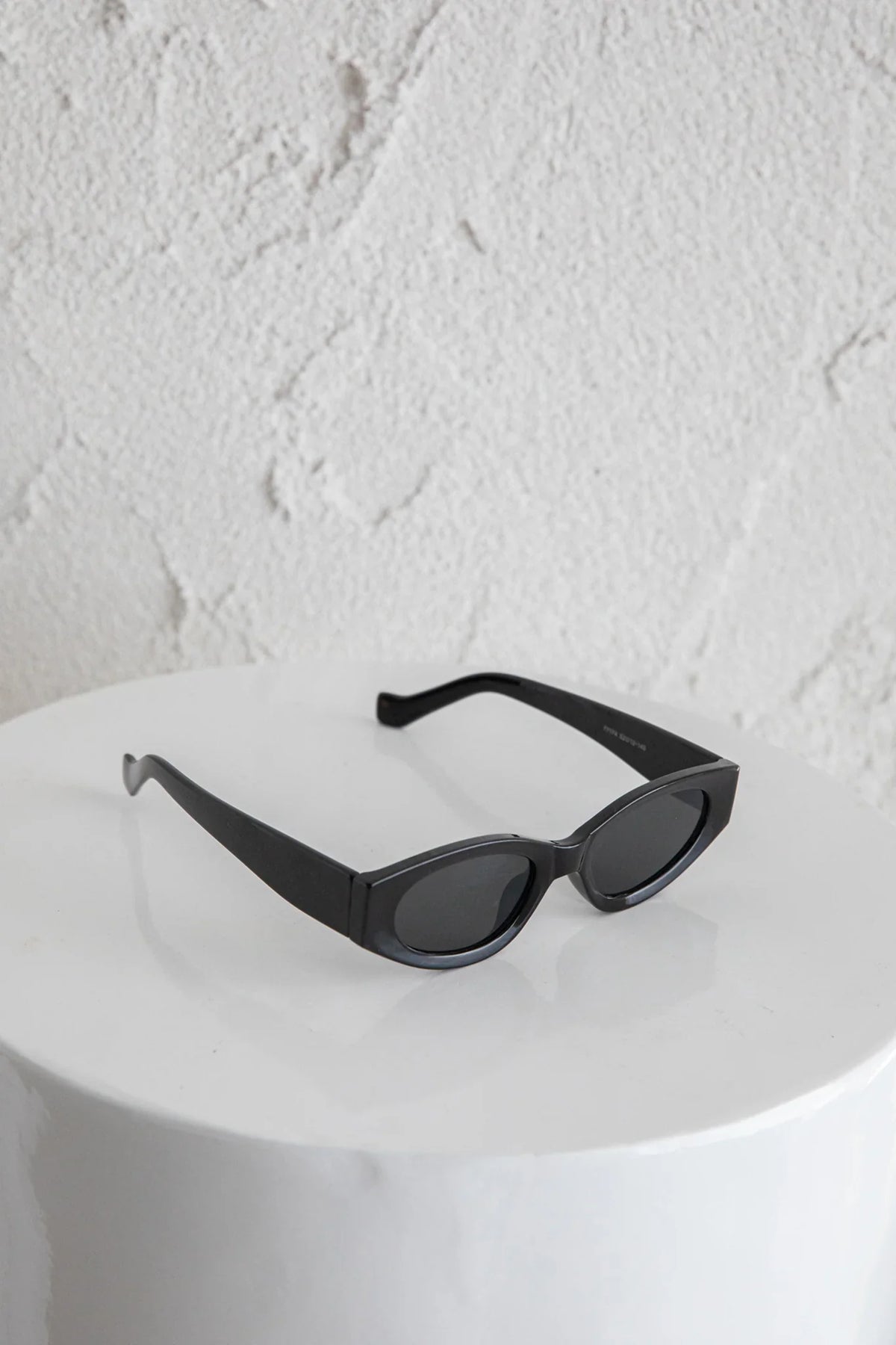 Janis Cat-eye Acetate Sunglasses Black