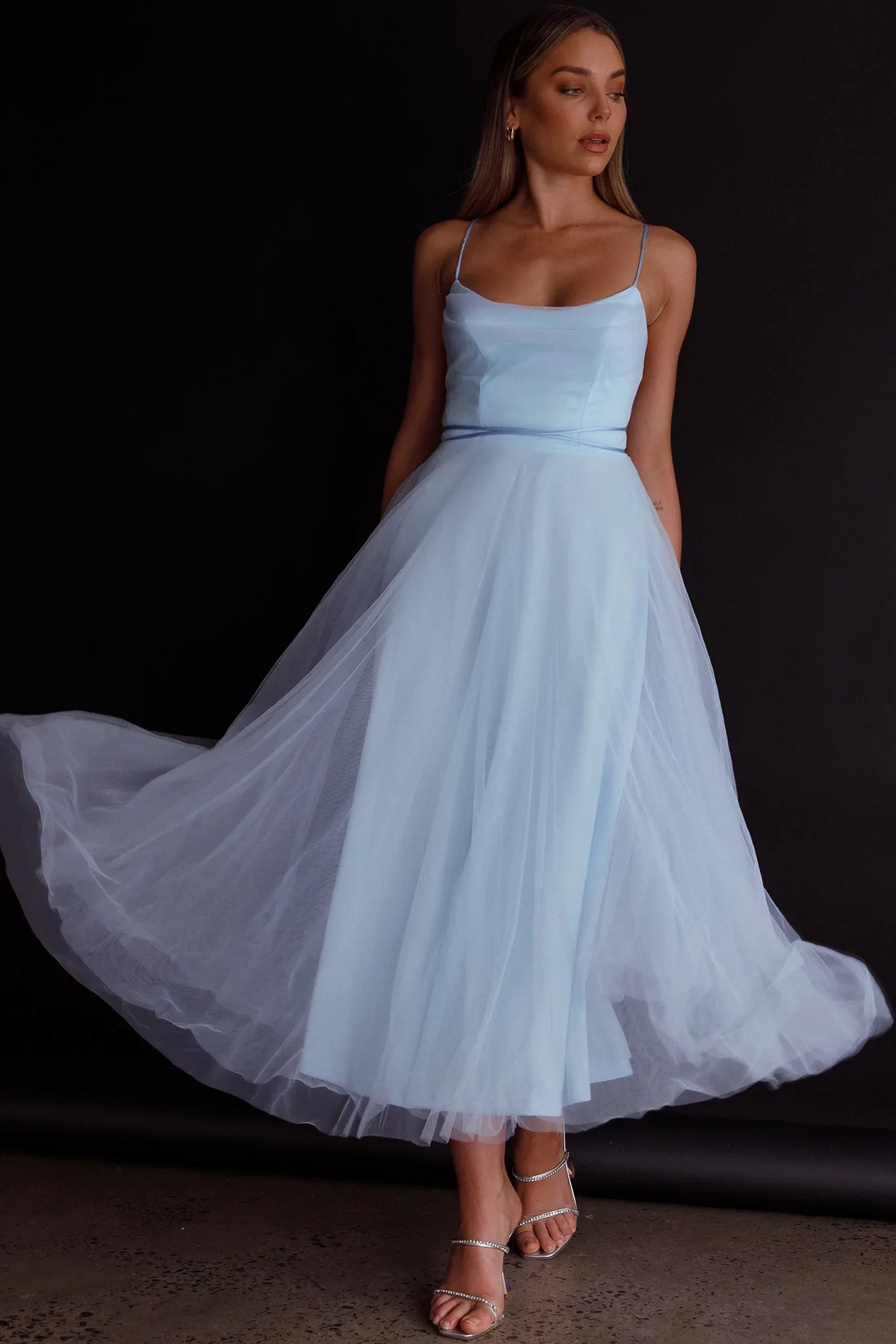 Floating By Pleated Neckline Mesh Midi Dress Blue