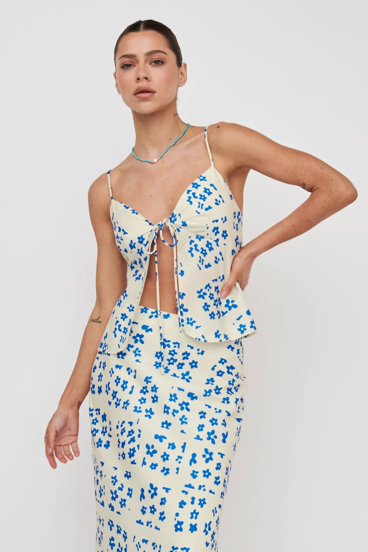 Heart & Soul Tie Front Top Floral Cream