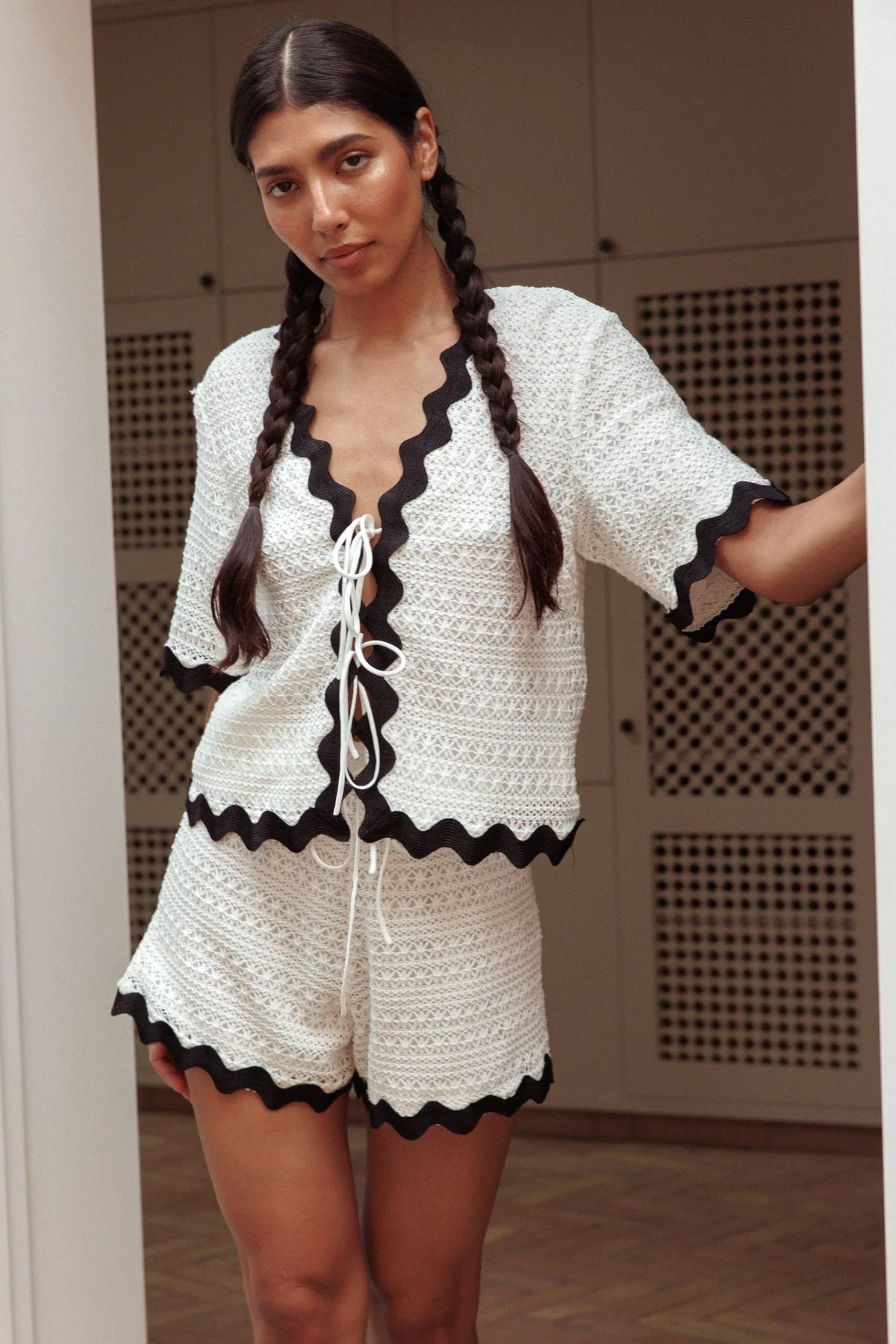 Breakaway Shorts Crochet White