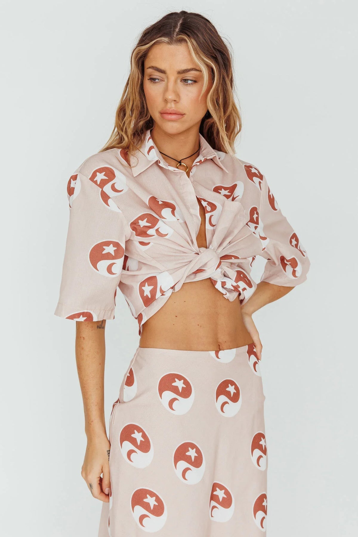 Just A Hunch Button Shirt Yin Yang Rose