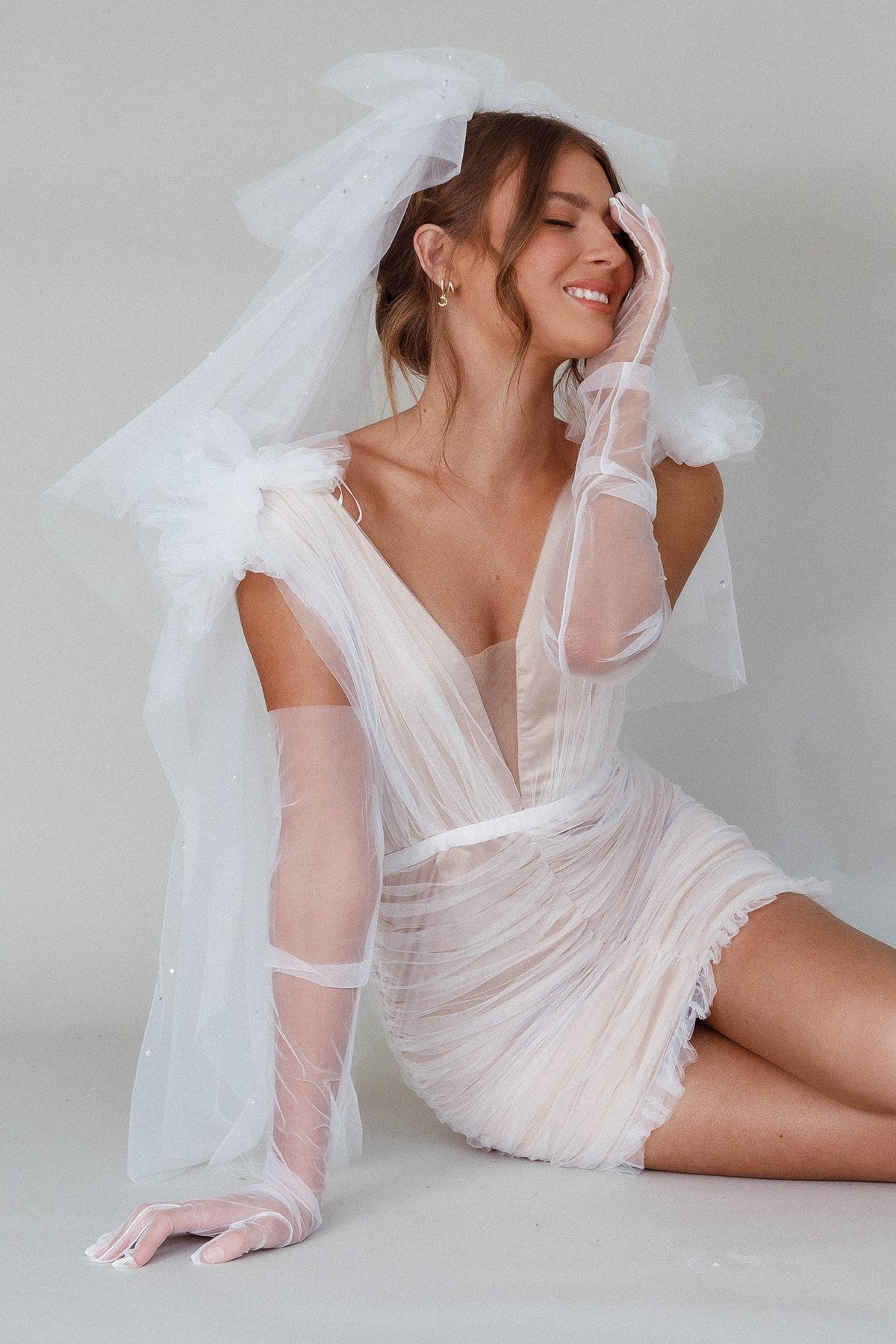 Diana Tulle Gloves White