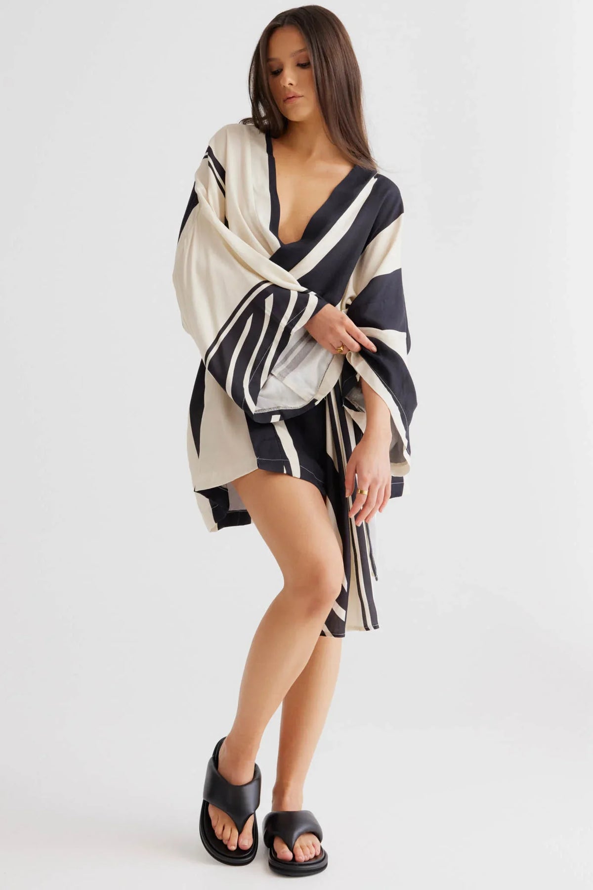 SNDYS Alba Wrap Dress Black Print