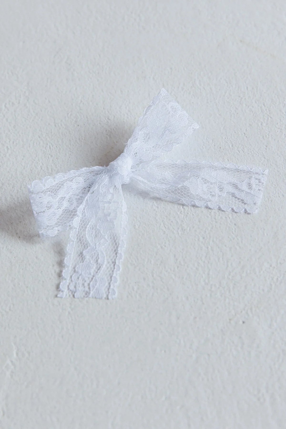 Penny Lace Bow Hairpin White