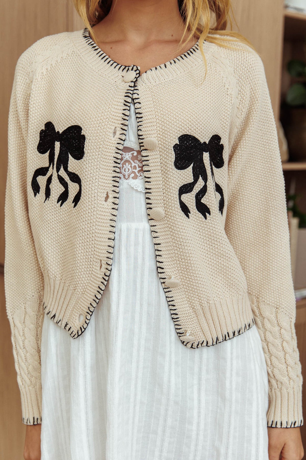 Early Snow Blanket Stitch Bow Cardigan Ecru