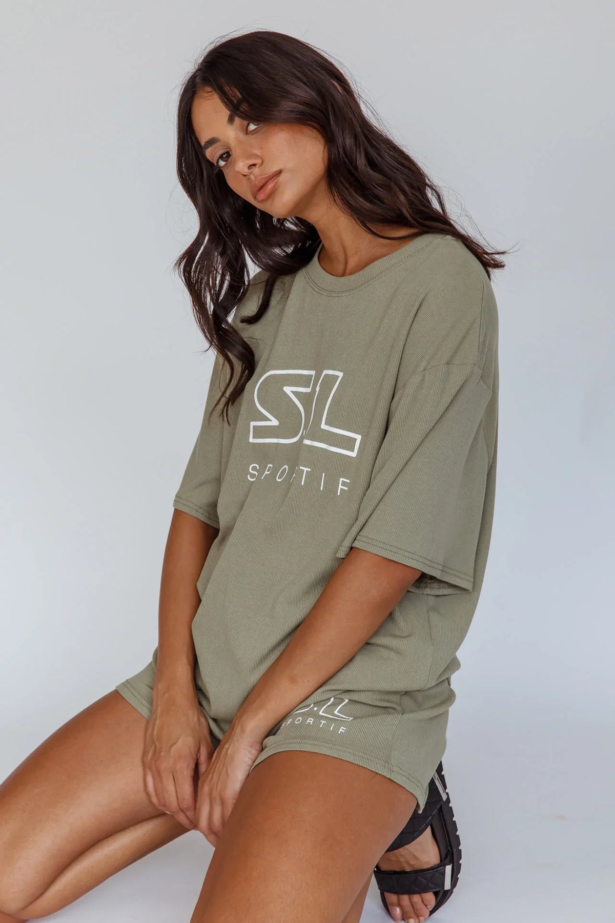 On Track SL Logo Shorts Khaki