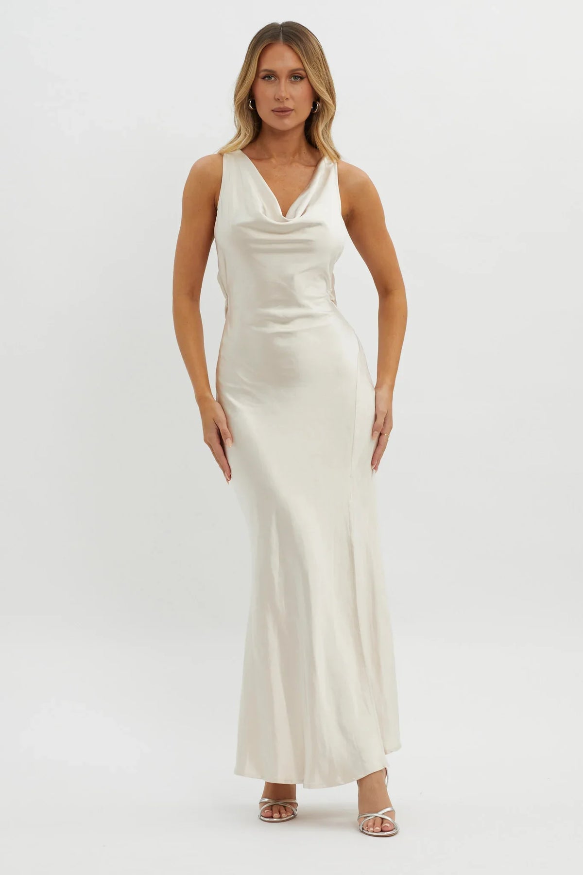 Gwendelynn Floral Back Strap Dress Champagne
