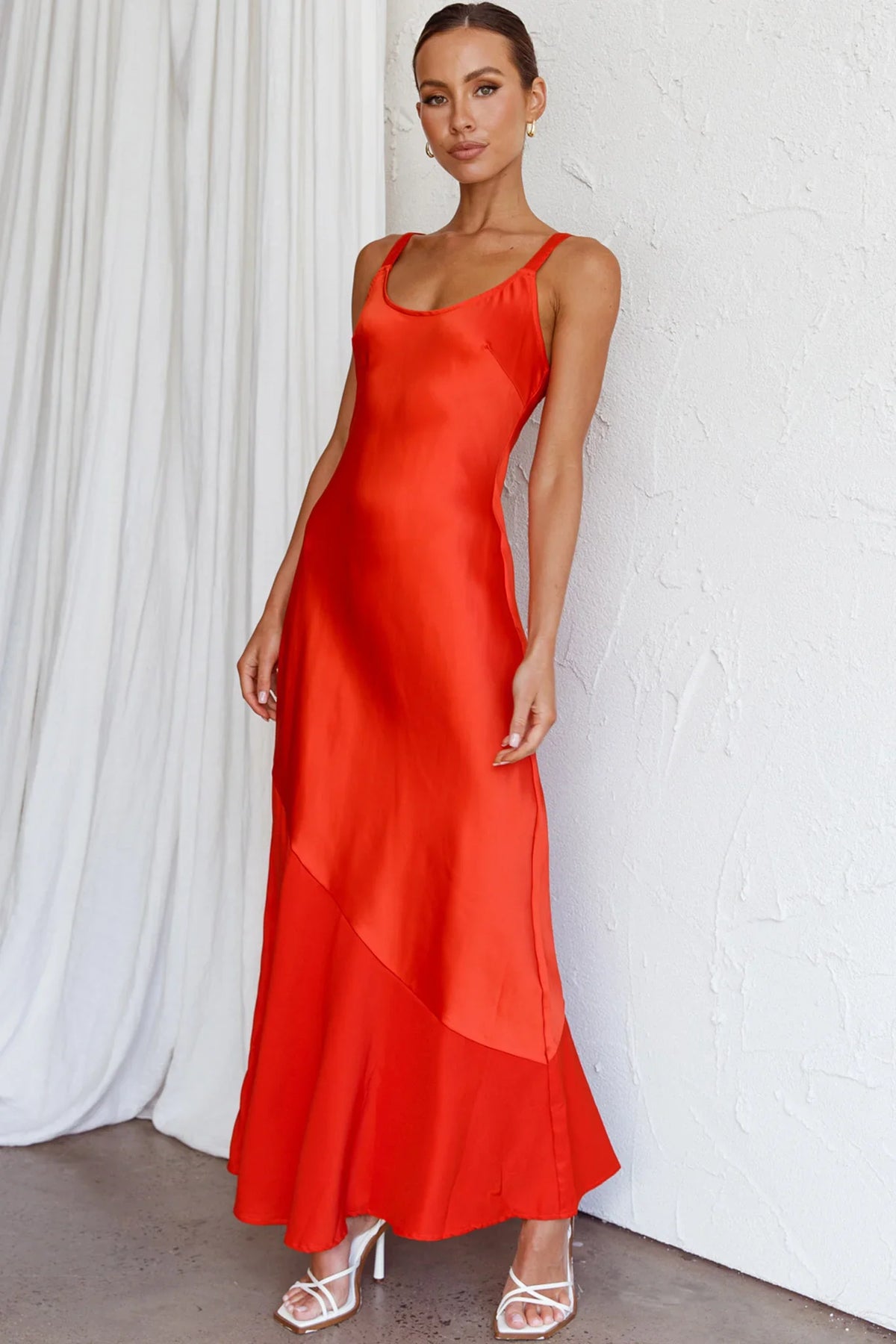 Front Row Scoop Neck Midi Dress Tangerine