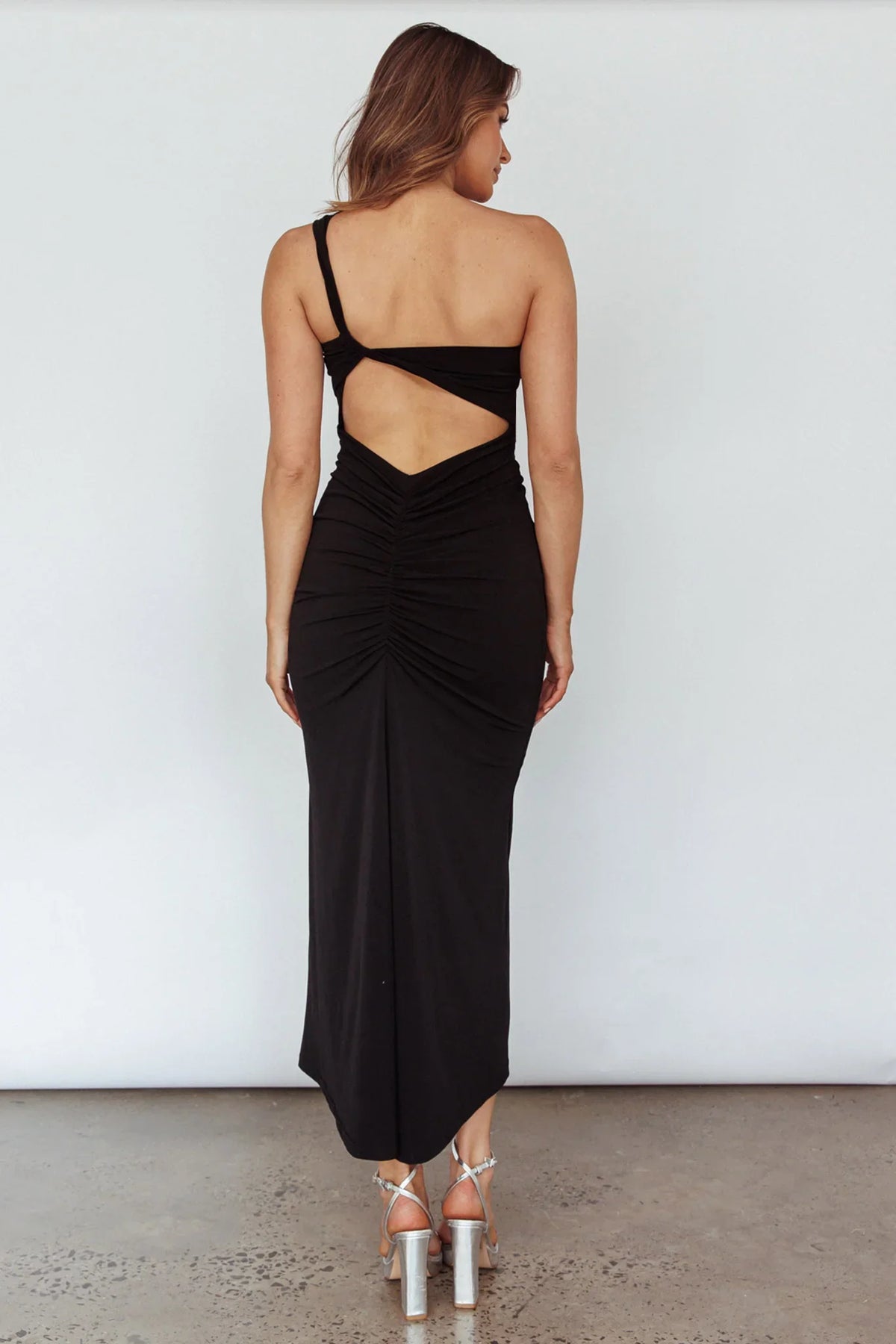 Trinny One-Shoulder Ruched Back Midi Dress Black