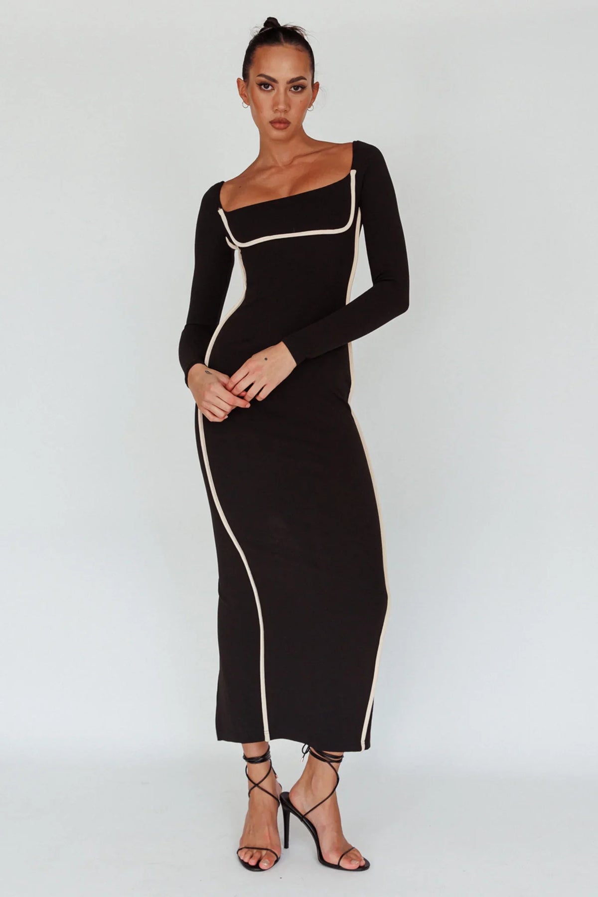 Sunny Coast Long Sleeve Piping Maxi Dress Black