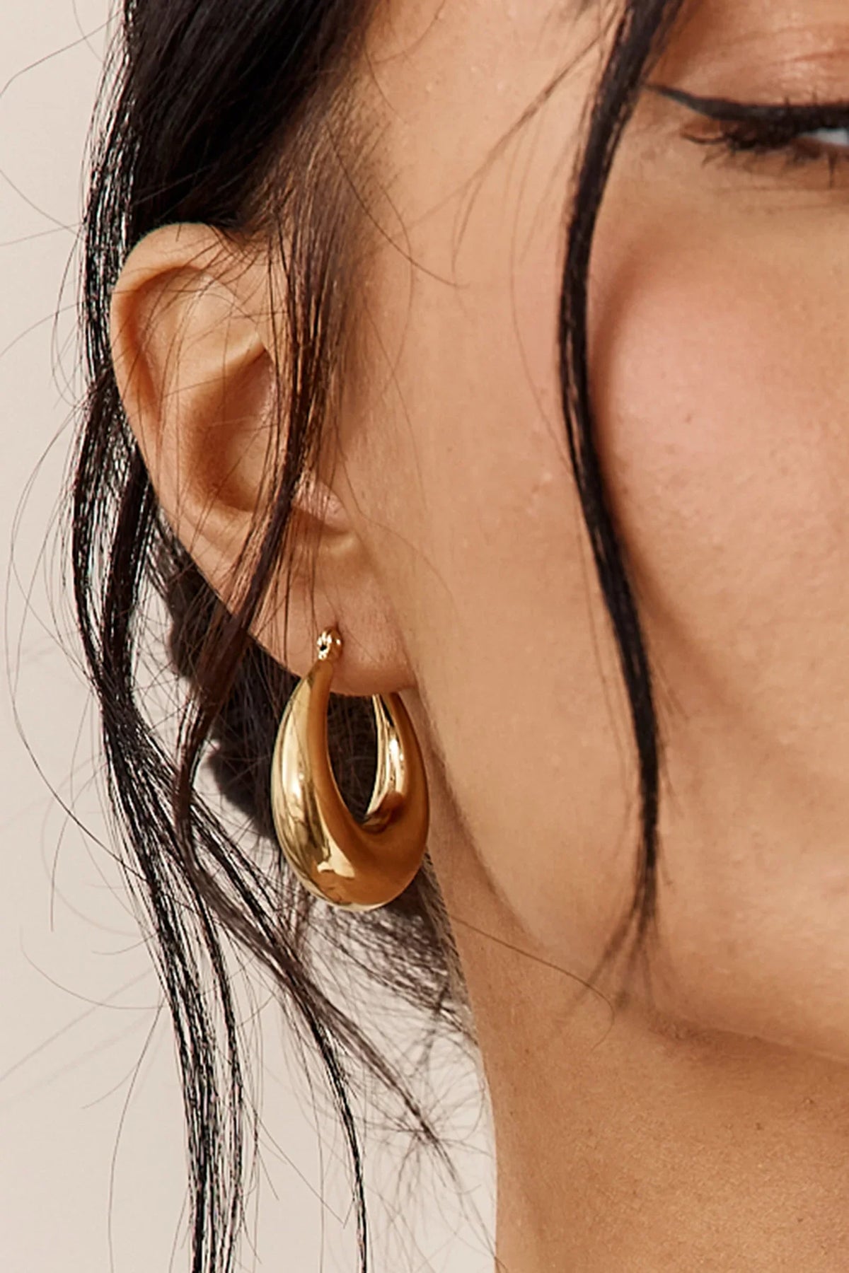Lola Chunky Oval Earrings Gold